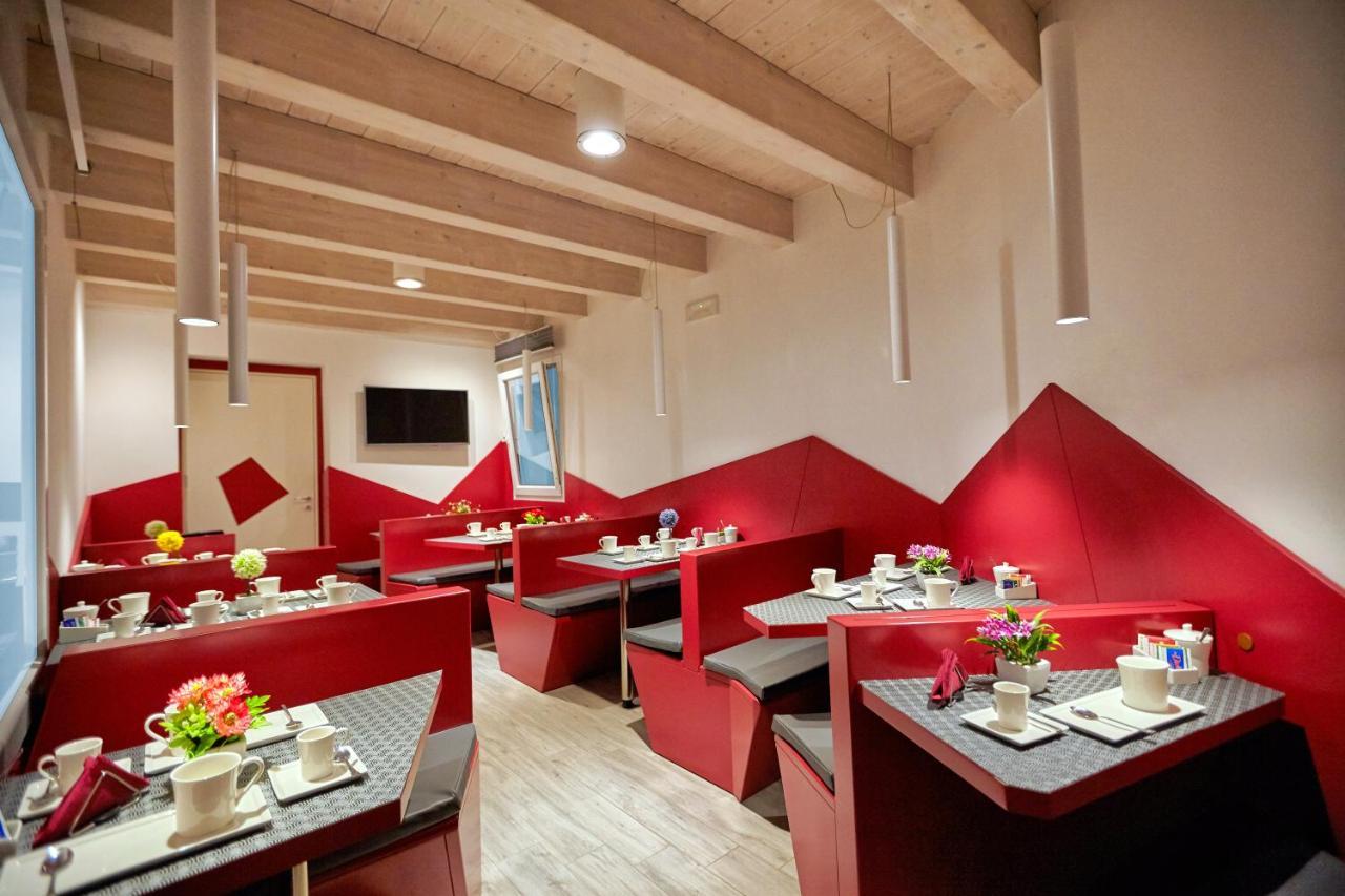 Hospitality Hotel Palermo Exterior photo