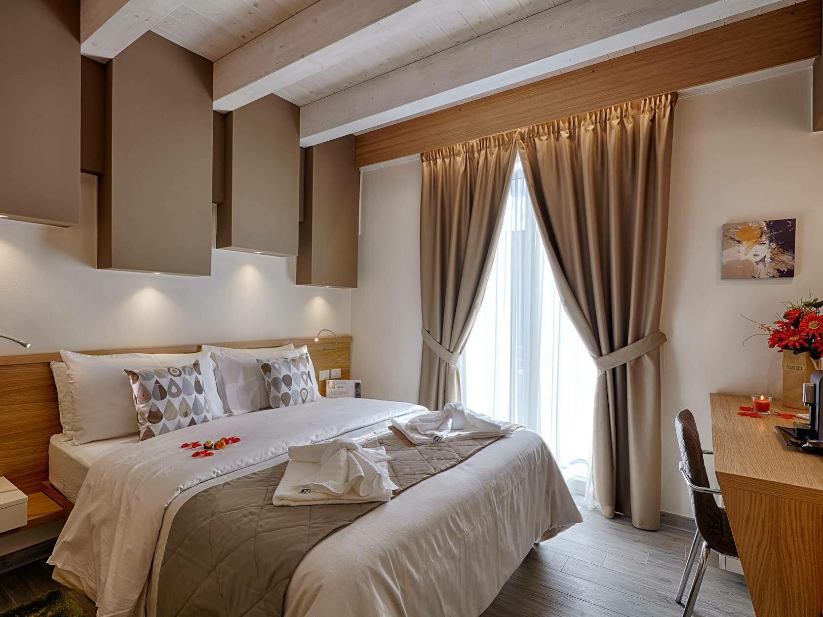 Hospitality Hotel Palermo Exterior photo